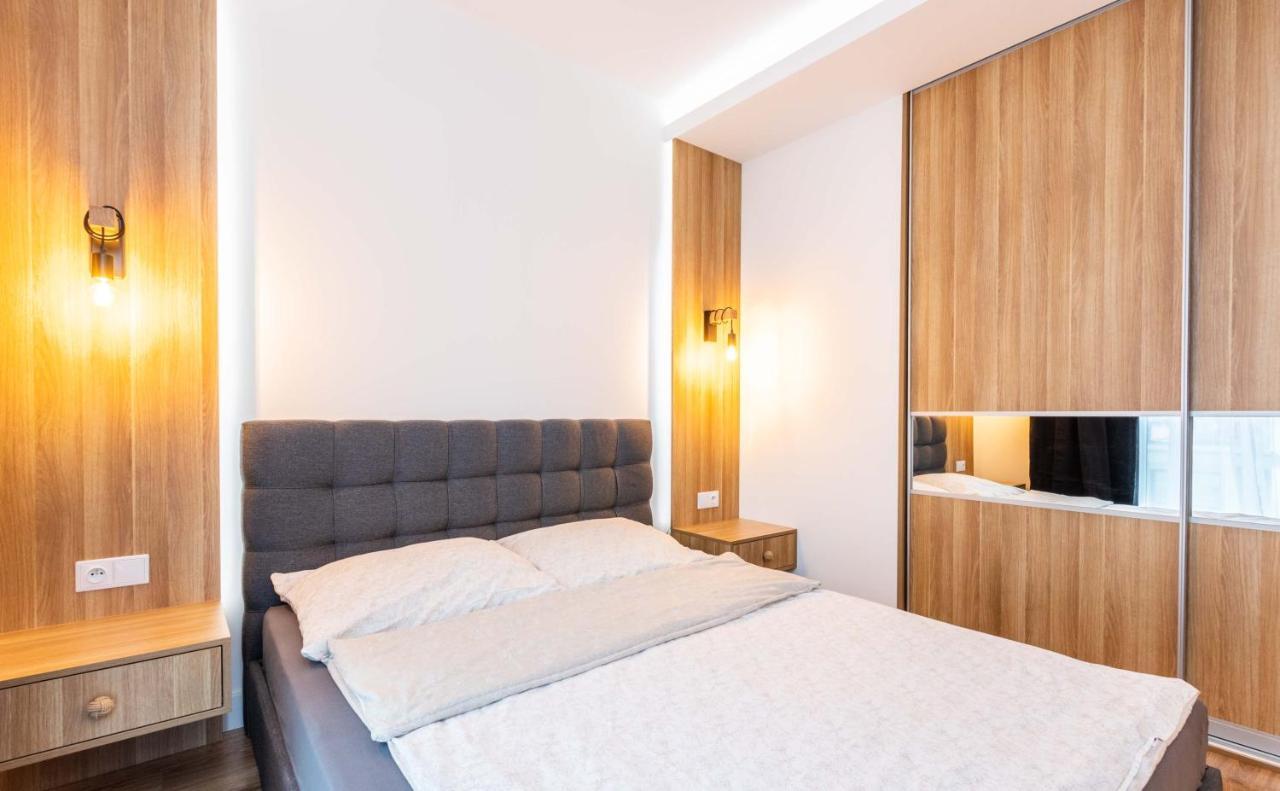 Galeria Rondo Wiatraczna Apartments Varşovia Exterior foto