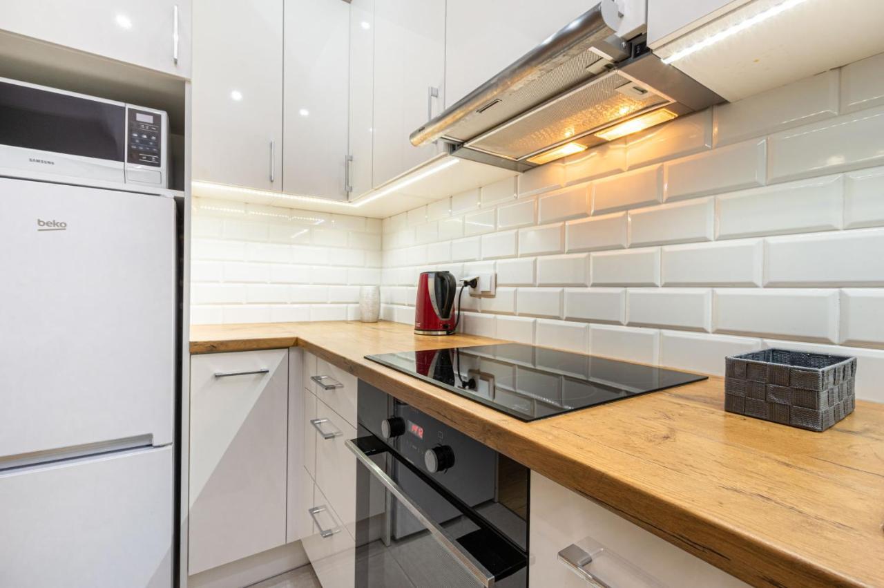Galeria Rondo Wiatraczna Apartments Varşovia Exterior foto